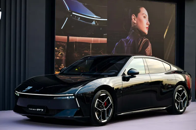 Xpeng P7 2026: новий ШІ замість лідарів та зарядка за 10 хвилин